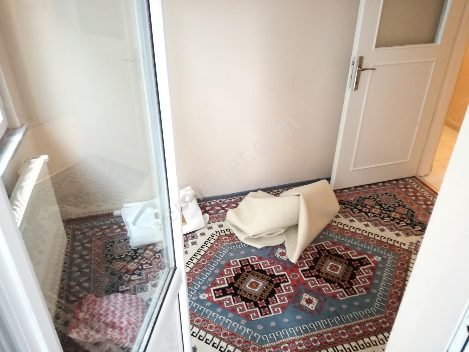 Maltepe Zümrütevlerde Palmiye Sitesi İçerisinde 3+1 Temiz 3. Kat - Görsel 9