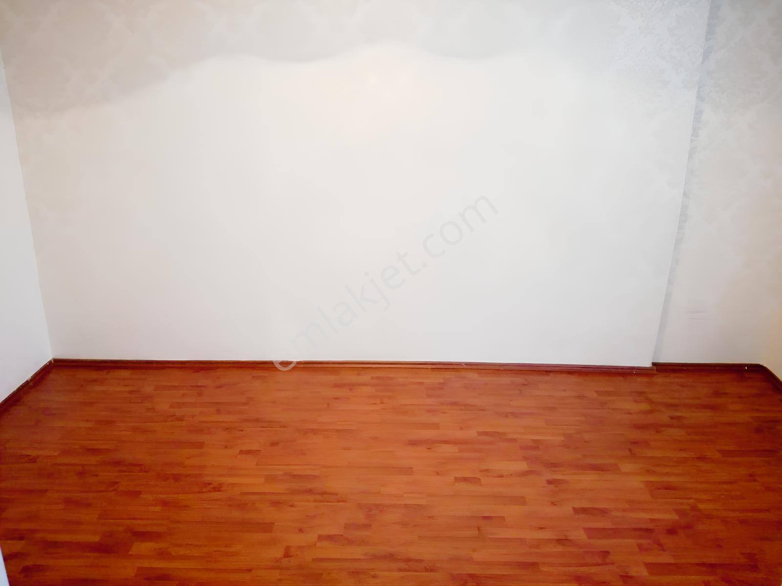 Maltepe Zümrütevlerde Palmiye Sitesi İçerisinde 3+1 Temiz 3. Kat - Görsel 23