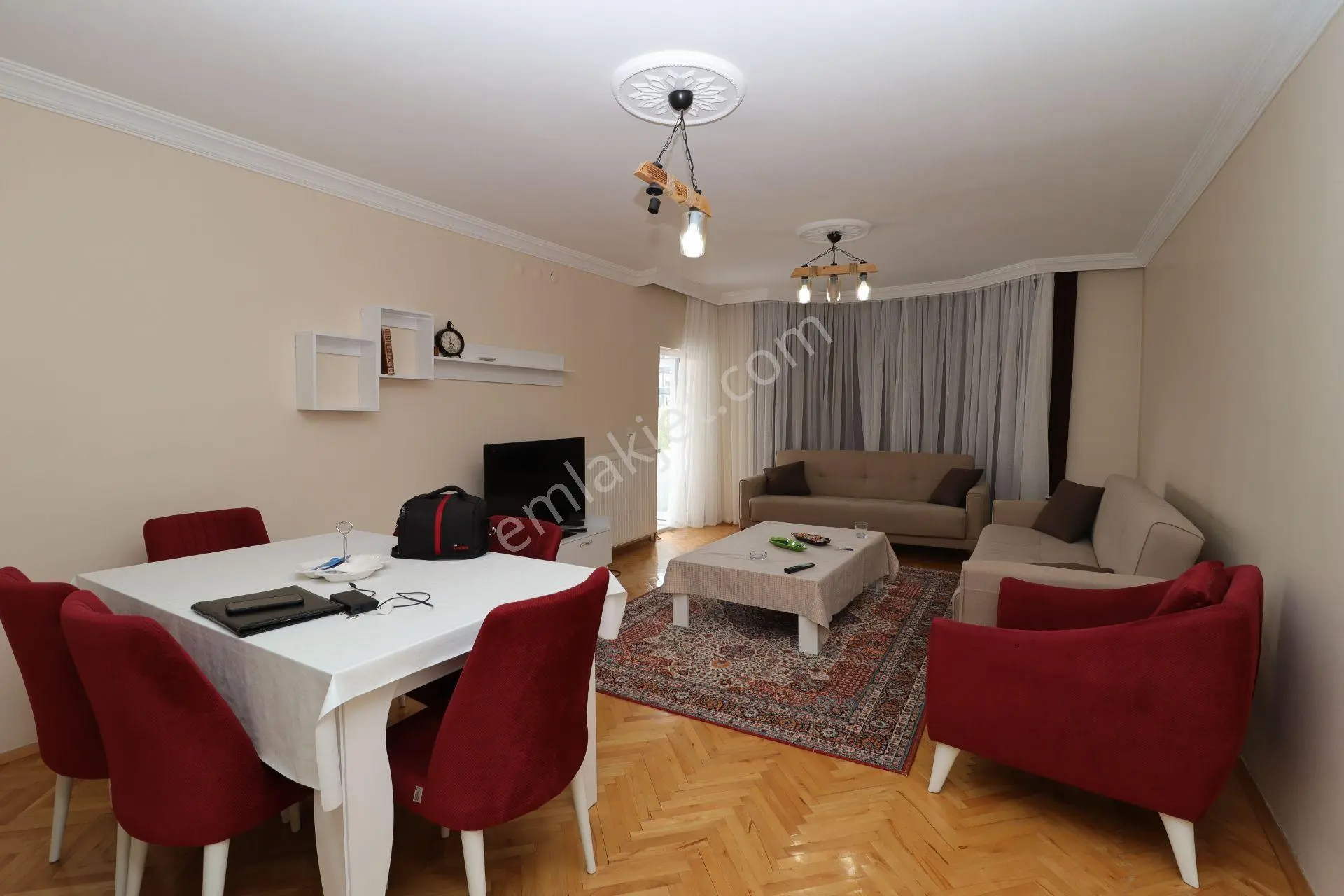 Akif'ten Ayyıldız'da Arakat 2+1 Siteiçi Eşyalı Kiralık Daire - Görsel 2