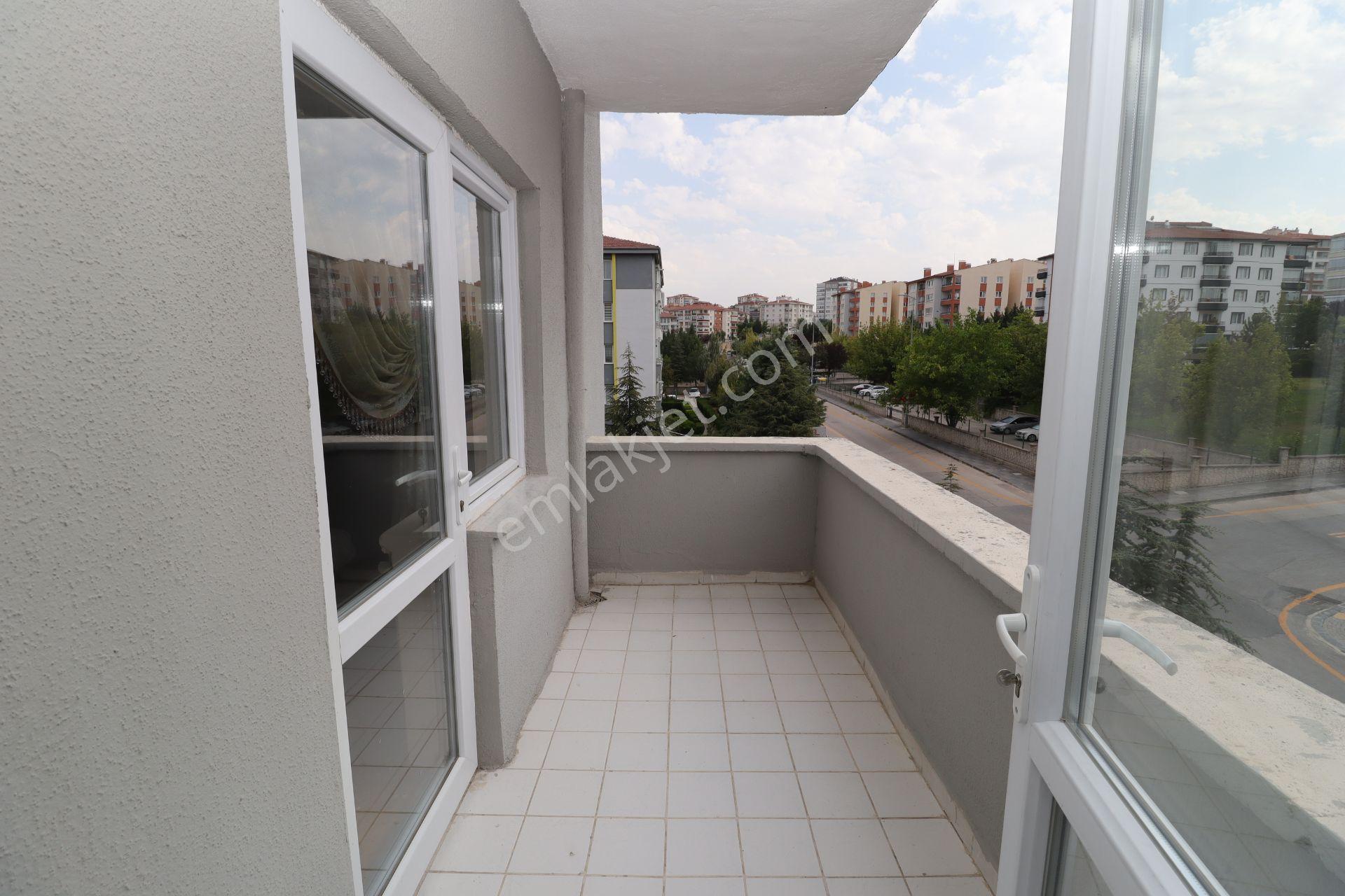 Akif'ten Ayyıldız'da Arakat 2+1 Siteiçi Eşyalı Kiralık Daire - Görsel 5