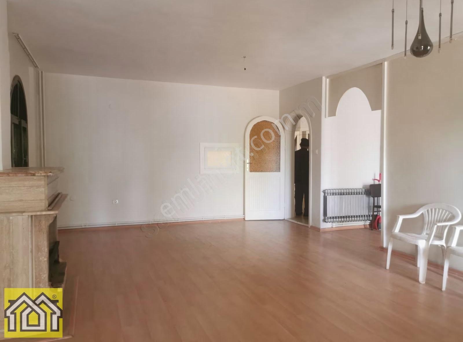 Güzelbahçe De Denize 80 Metre Yazlık_kışlık 160m2 3+1 60.000tl - Görsel 16