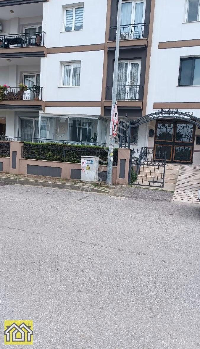 Narlıdere Yenikale Mah.3+1, Asansörlü, Otopark, Doğalgaz,arakat