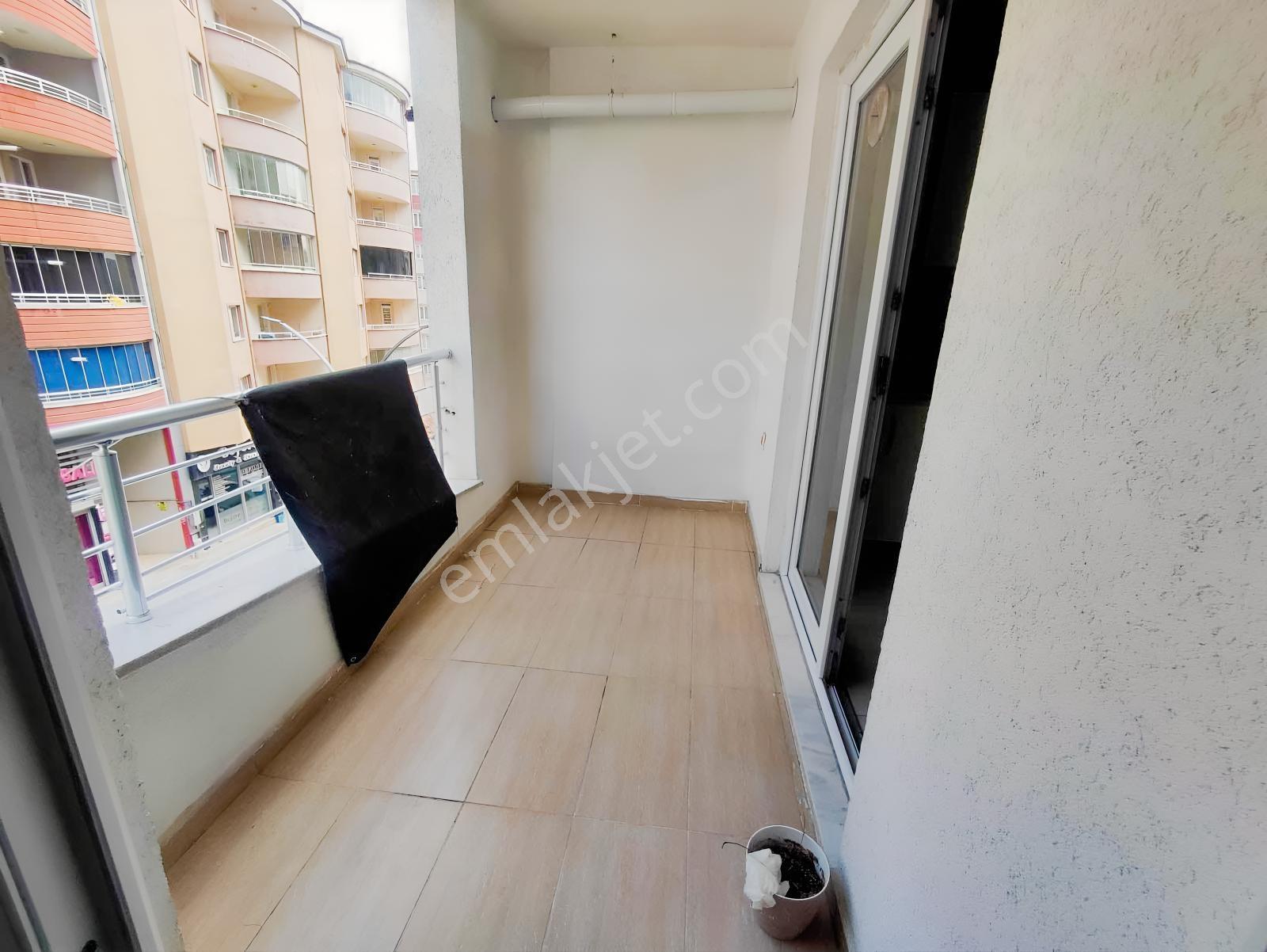 Hazar'dan Merkezde Mülkiyetli Kapalı Otopark Geniş 3+1 Satılık! - Görsel 14