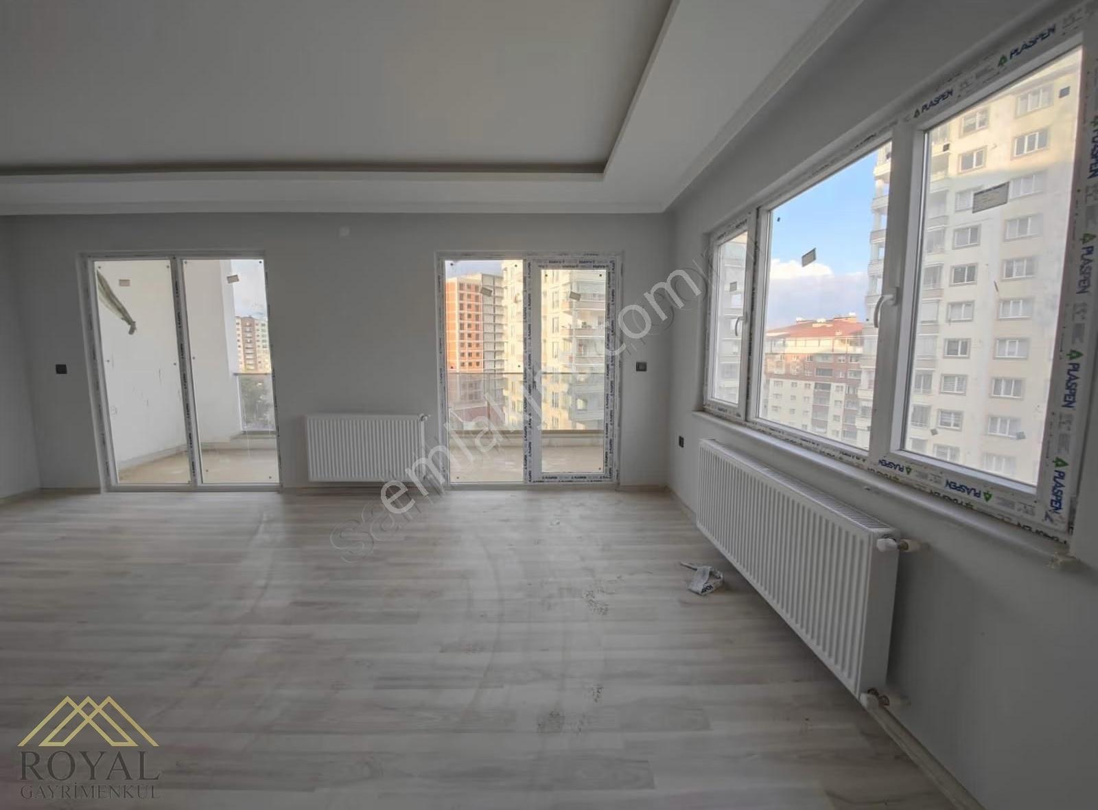 Kaşüstü Merkezde Kiralık 2+1 Daire Ve Ofis - Görsel 8