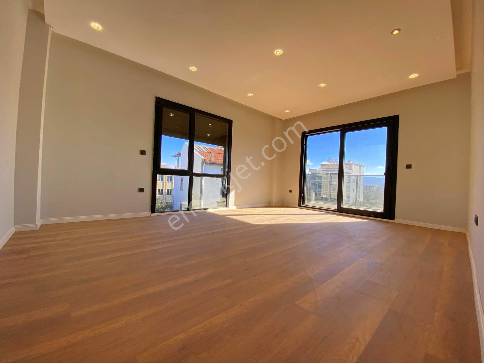 ▀▄mera Emlaktan Körfez Hast. Yakını 3+1 150m2 Arakat Lüx Daire - Görsel 12