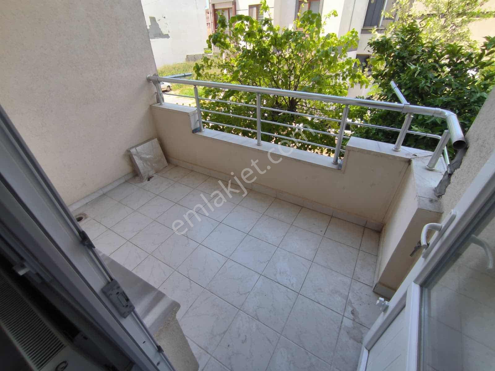 Marmaraya Yürüme Mesafesinde Kiralık Geniş 2+1 Ara Kat Balkonlu - Görsel 10