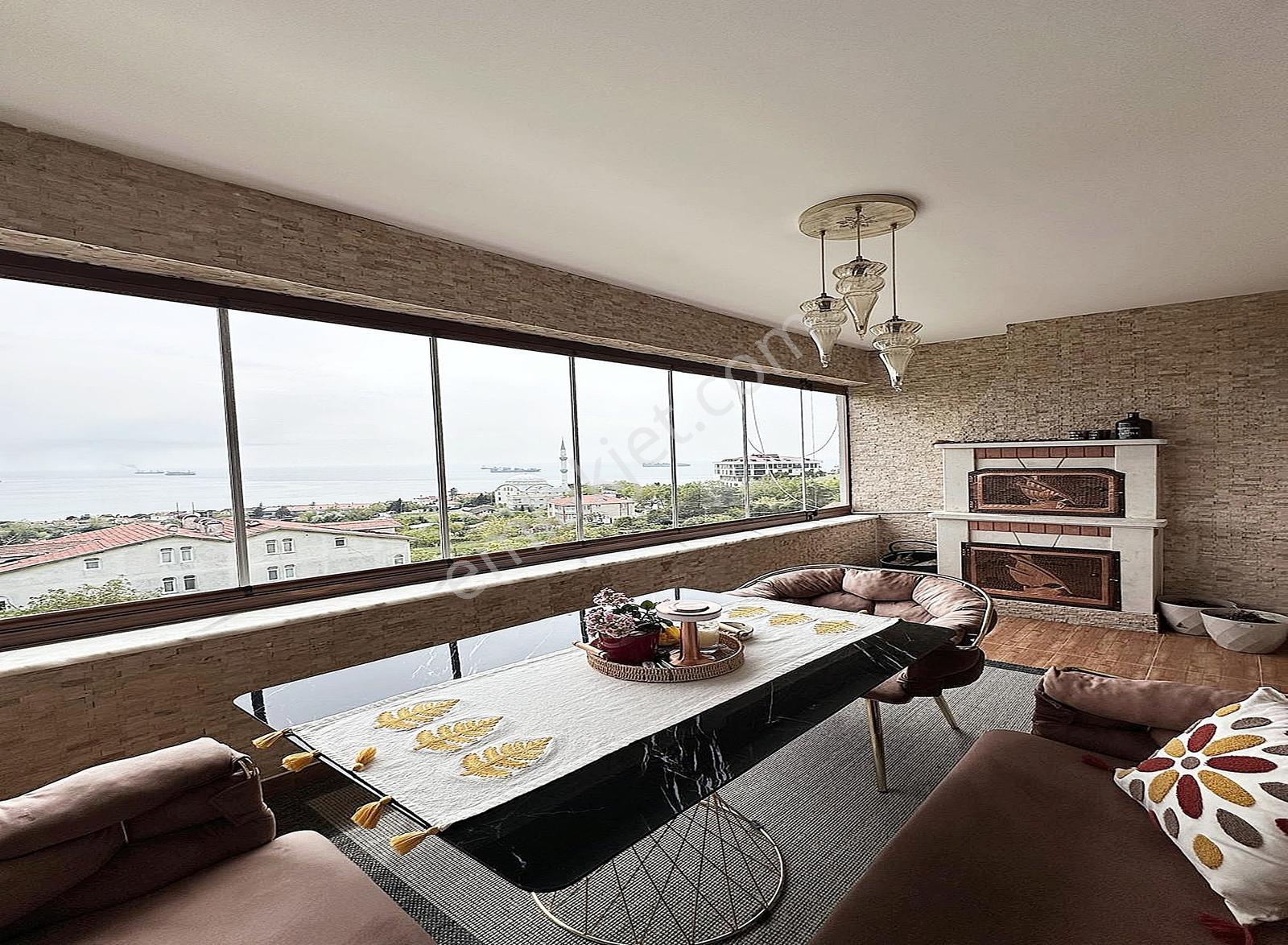Beylikdüzü Site İçinde Deniz Manzaralı Müstakil Villa