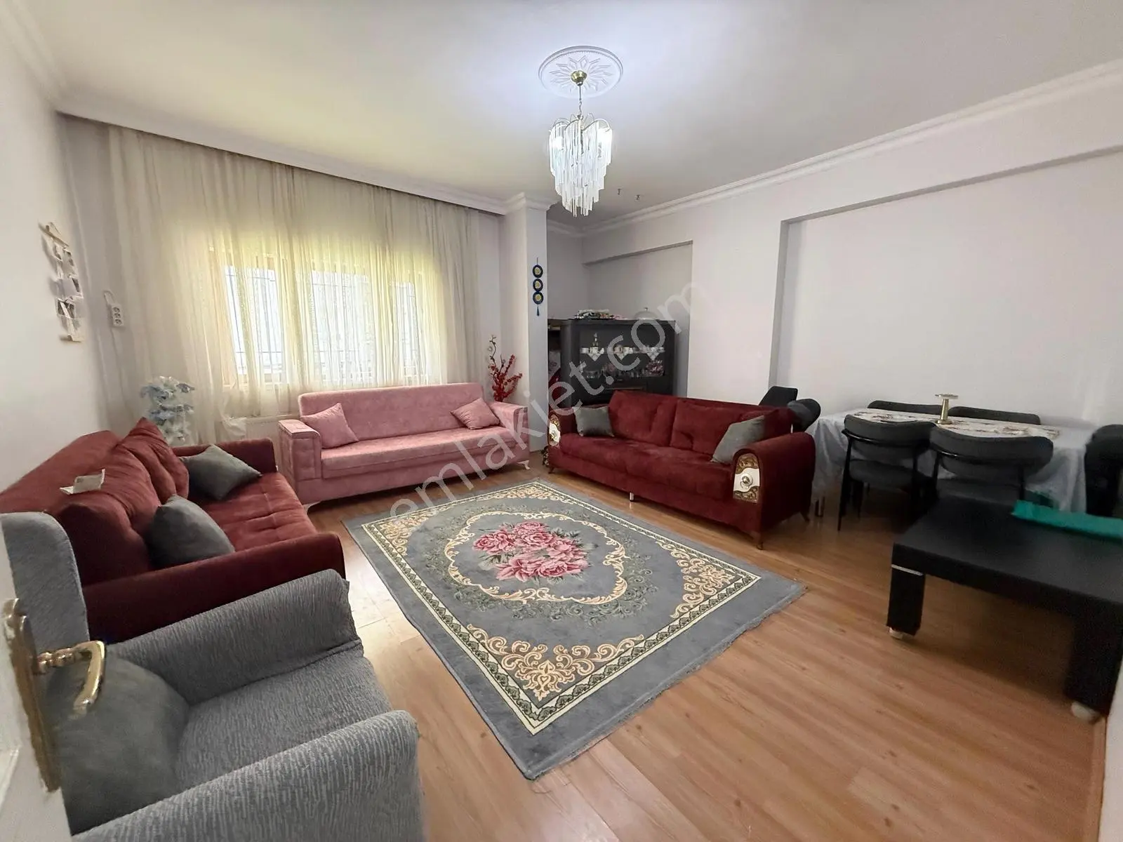 Etimesgut Alsancak Mh. Öncephe Köşebaşı -altında Daire Olan 2+1