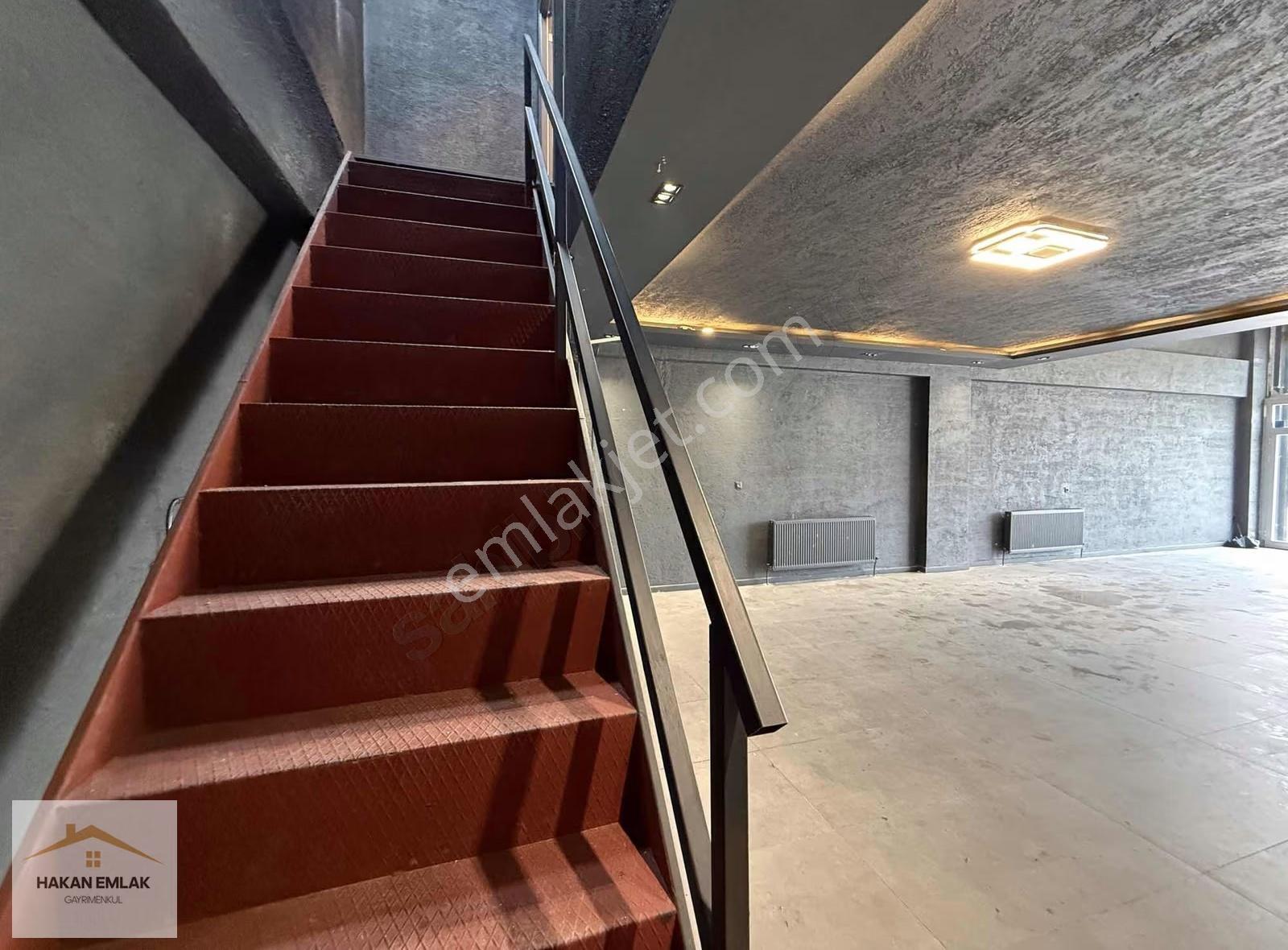 Hakan Emlak'tan Galericiler Sitesinde 150 M² Satılık Dükkan - Görsel 11