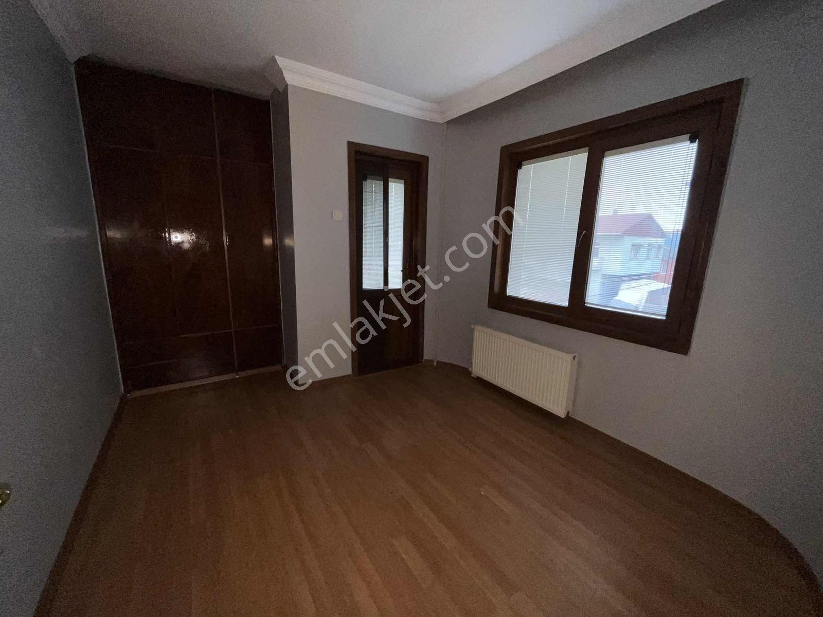 Ayşe Emlak'tan Arifiye Merkezde Ful Eşyalı 5+1 Tripleks Daire - Görsel 4