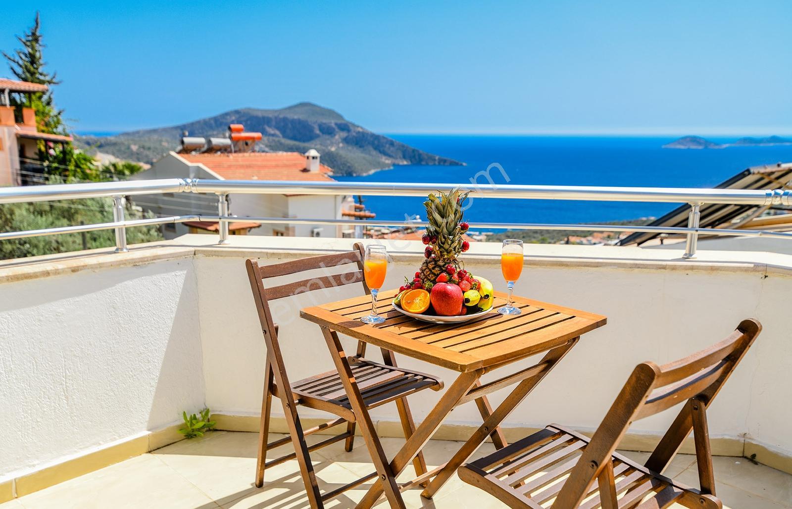 Kalkan'da Özel Havuzlu İmarlı (3+1) Belgeli Tripleks Villa - Görsel 11