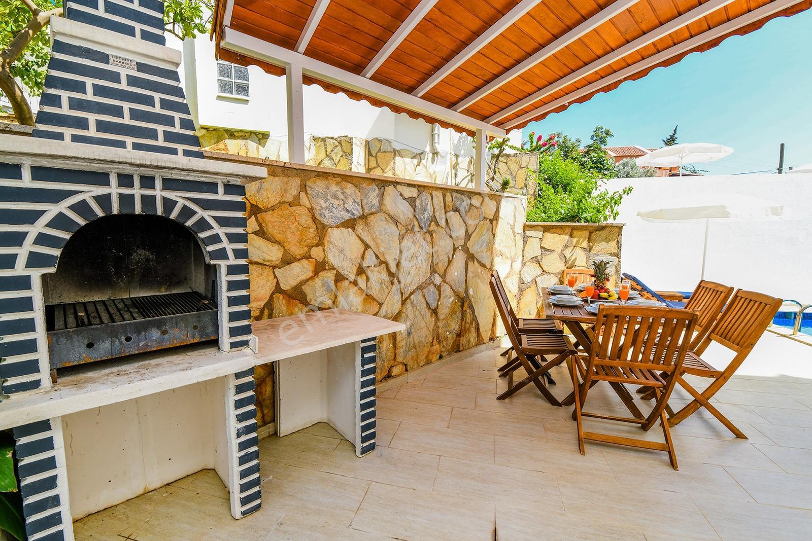 Kalkan'da Özel Havuzlu İmarlı (3+1) Belgeli Tripleks Villa - Görsel 13