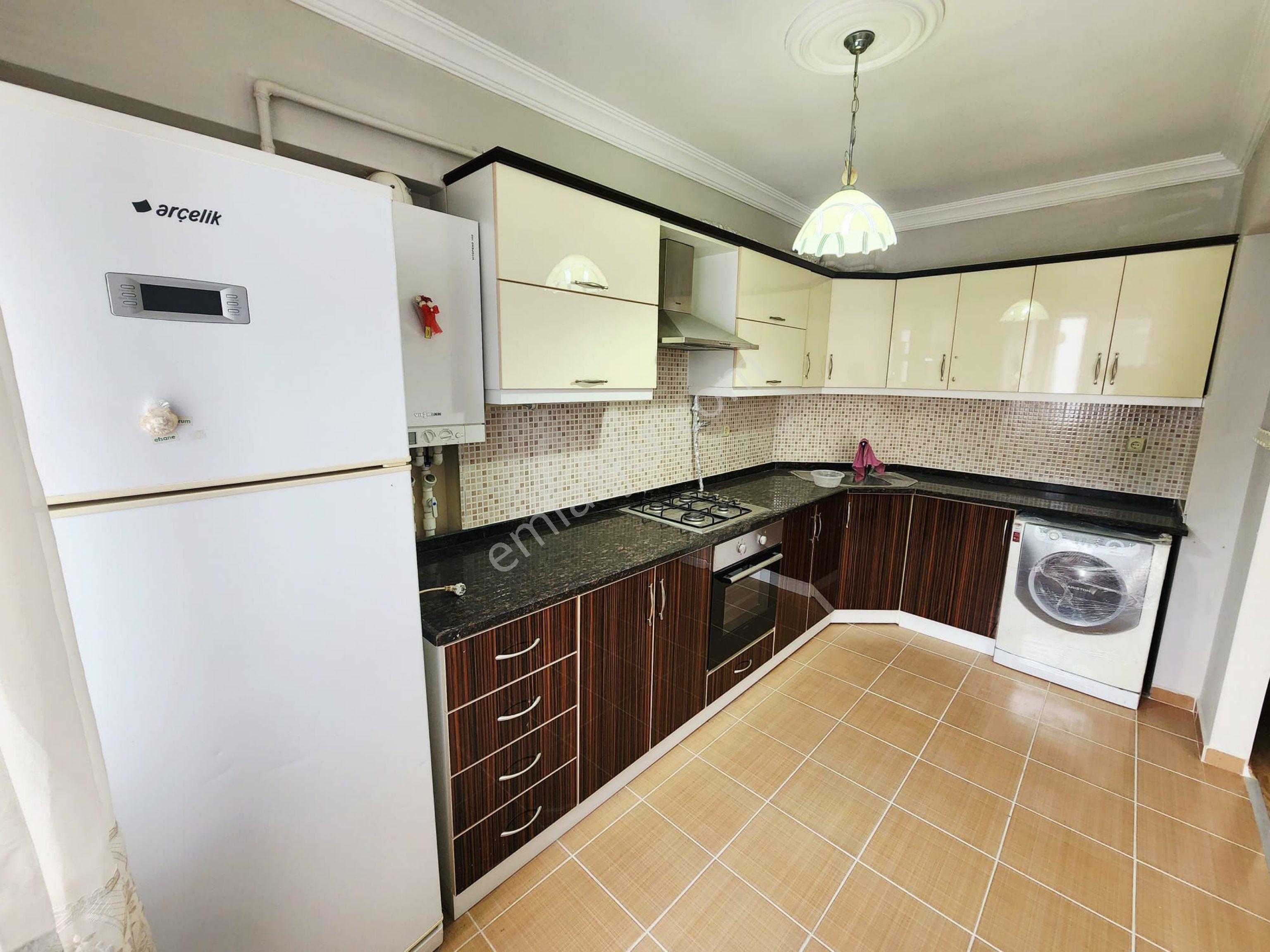 Furkan Emlaktan Atakum Mevlana Mah 3+1 145m2 8.kat 3 Balkonlu Site İçerisinde Fırsat Daire - Görsel 2