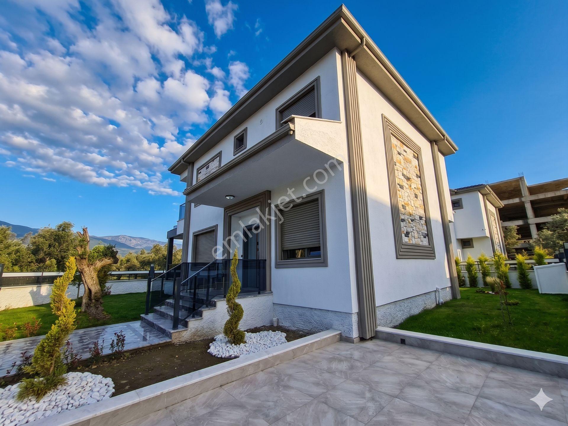 🔴🔴aktif’ten Güre’de Geniş Bahçeli, Yerden Isıtmalı, Modern Mimariye Sahip Satılık Lüks 4+1 Villa!