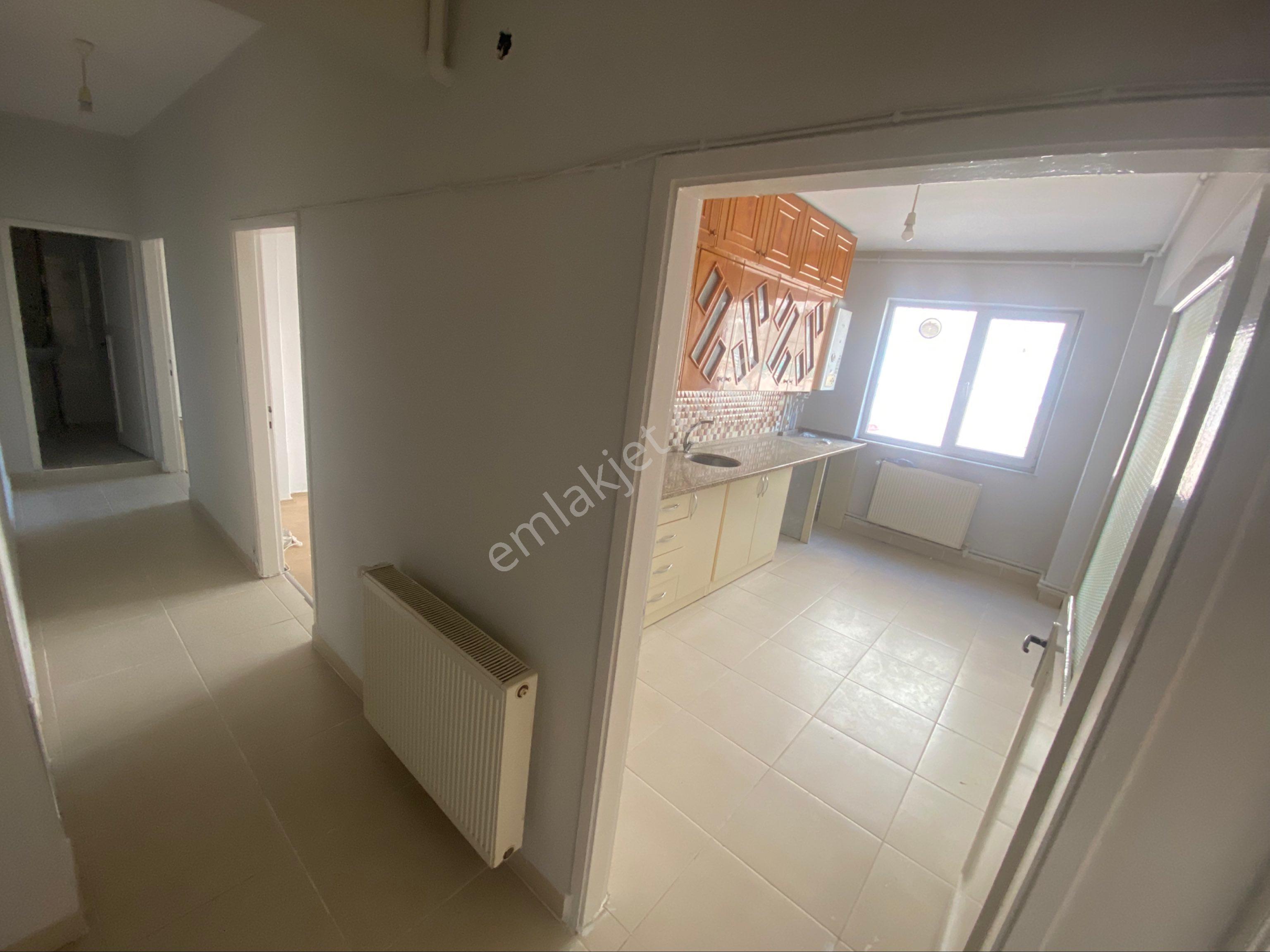 Furkan Emlaktan Kadifekale Mah 3+1 110m2 Bahçe Kat Balkonlu Dış Cepheli Fırsat Daire - Görsel 3
