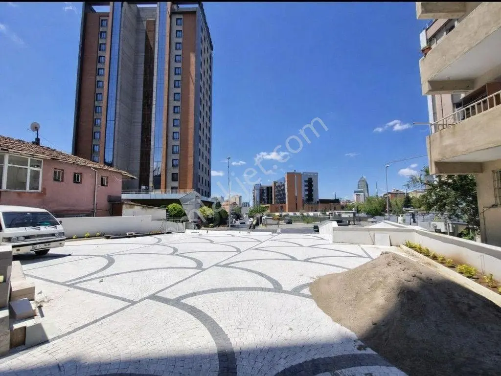 içerenköyde Yeditepe-acıbadem Üniversitesi Ara Kat Tabela Değeri Yüksek - Görsel 2