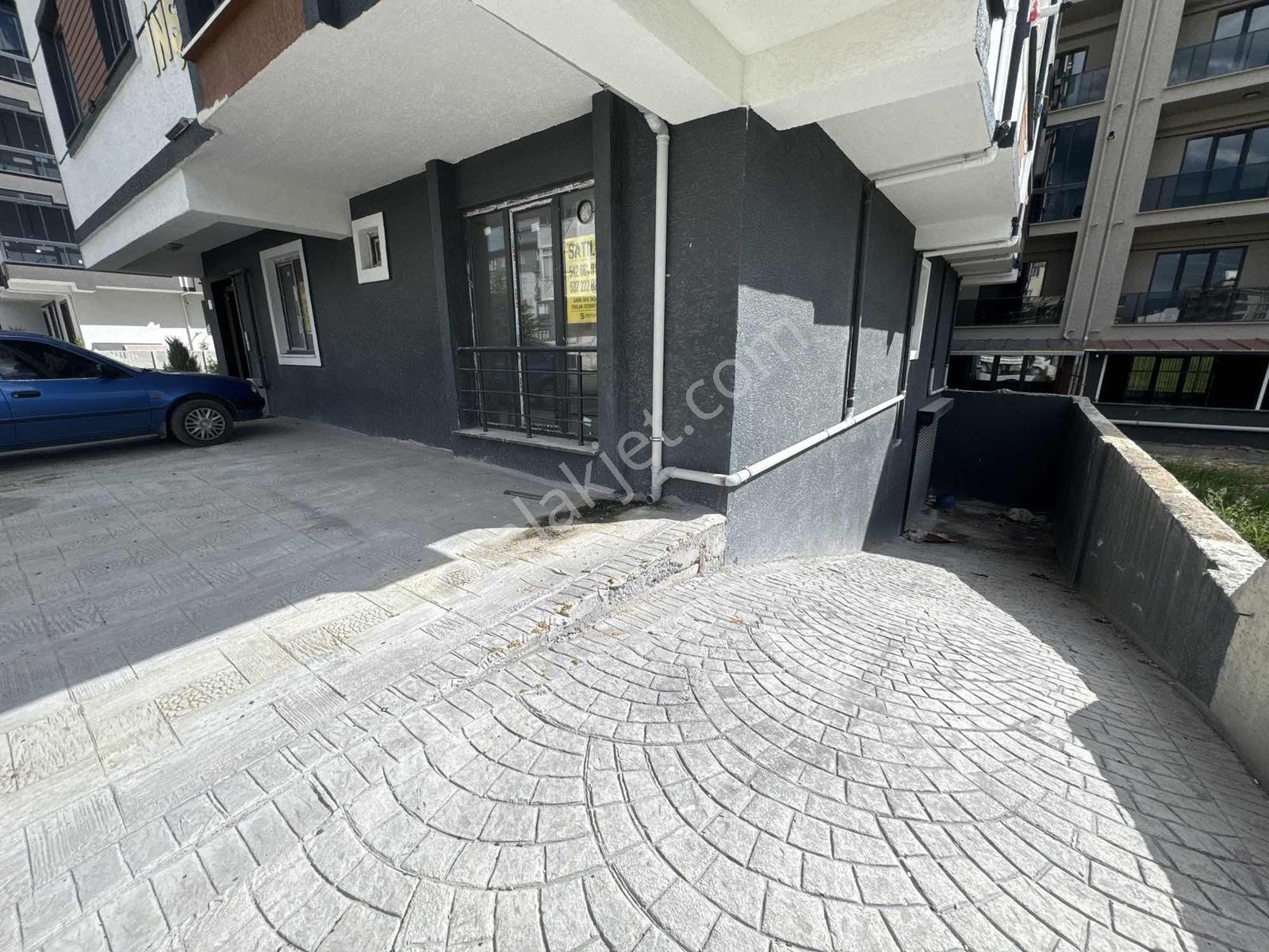 Kapaklı Vatan Cadde Mevki 1+1 Ön Cephe Sıfır Daire - Görsel 18