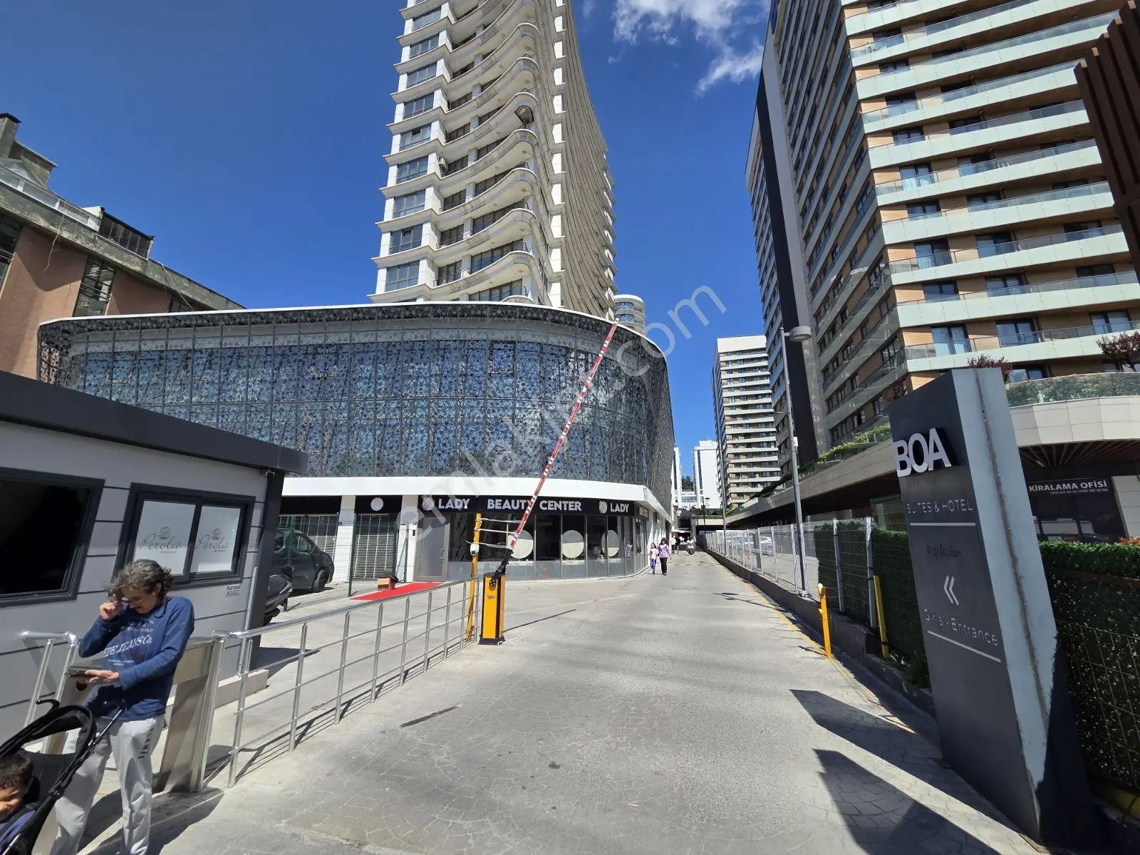 Basın Ekspres Perola Residence'de Satılık 1+1 Daire