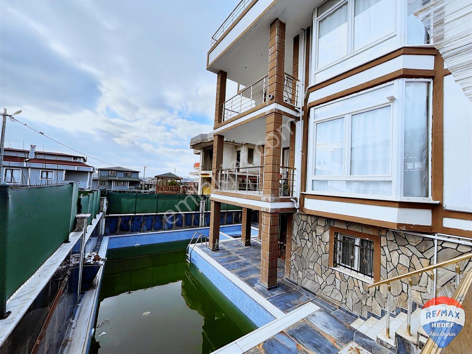 Remax Akın Seyhan Dan Silivri 8+2 Deniz Manzaralı Takaslı Villa - Görsel 15