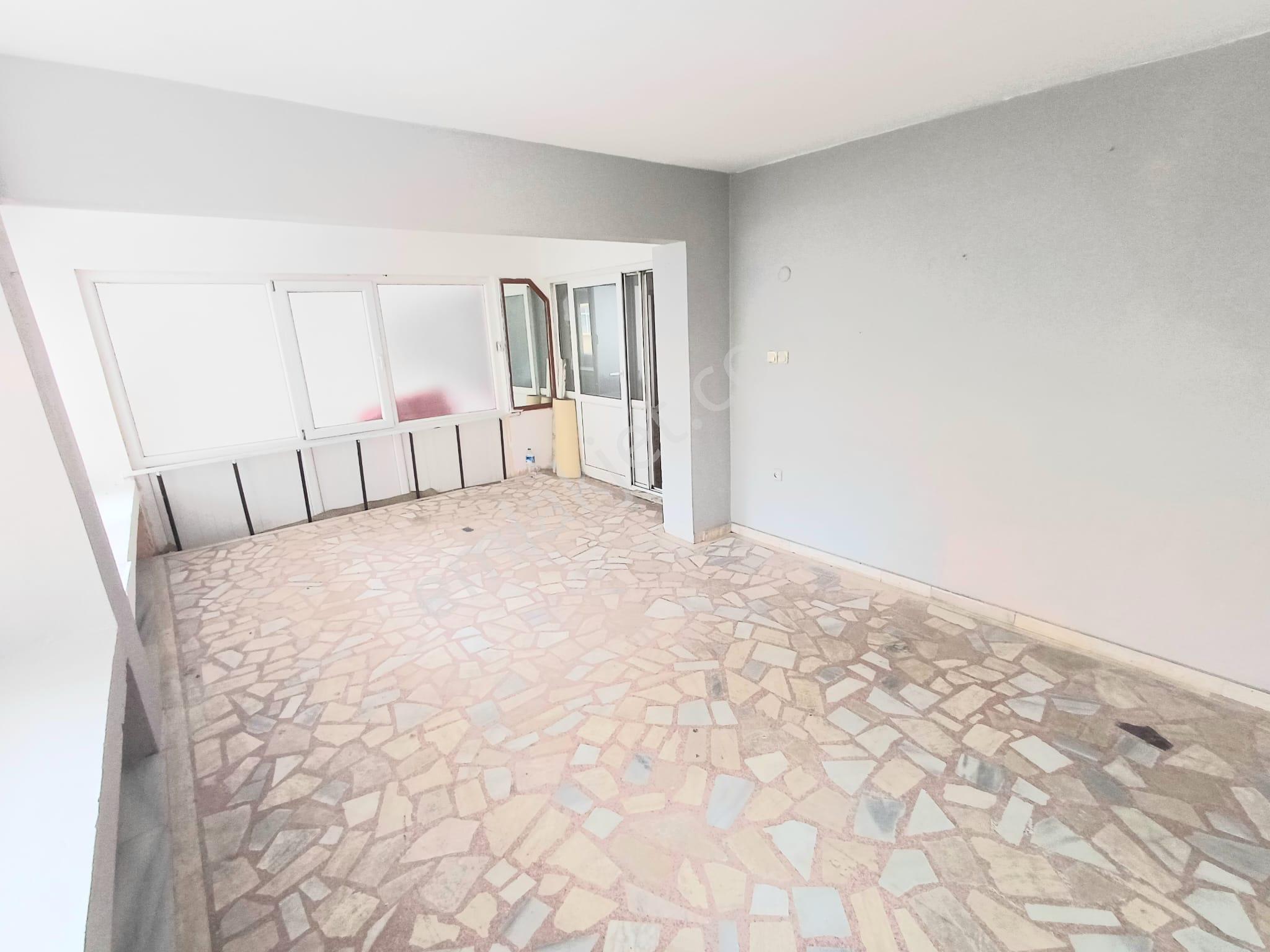 Maltepe Fındıklı 300m² Ofis Katlı Depo - Görsel 6