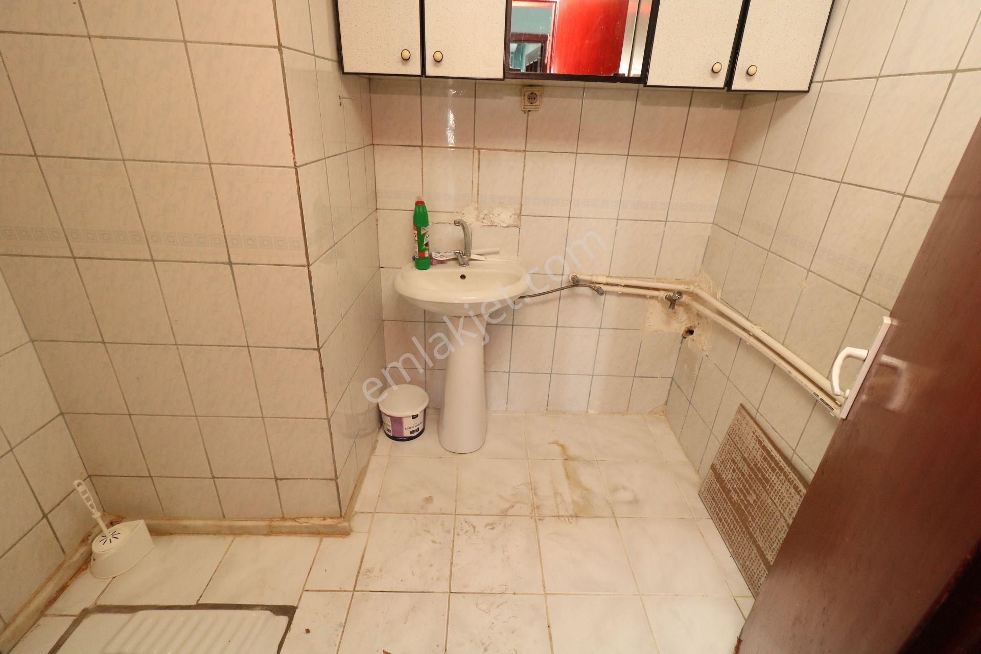 Emre Emlaktan Elvankent'te Gimsa Yanı Site İçi Arakatta 3+1 Kiralık Daire - Görsel 25