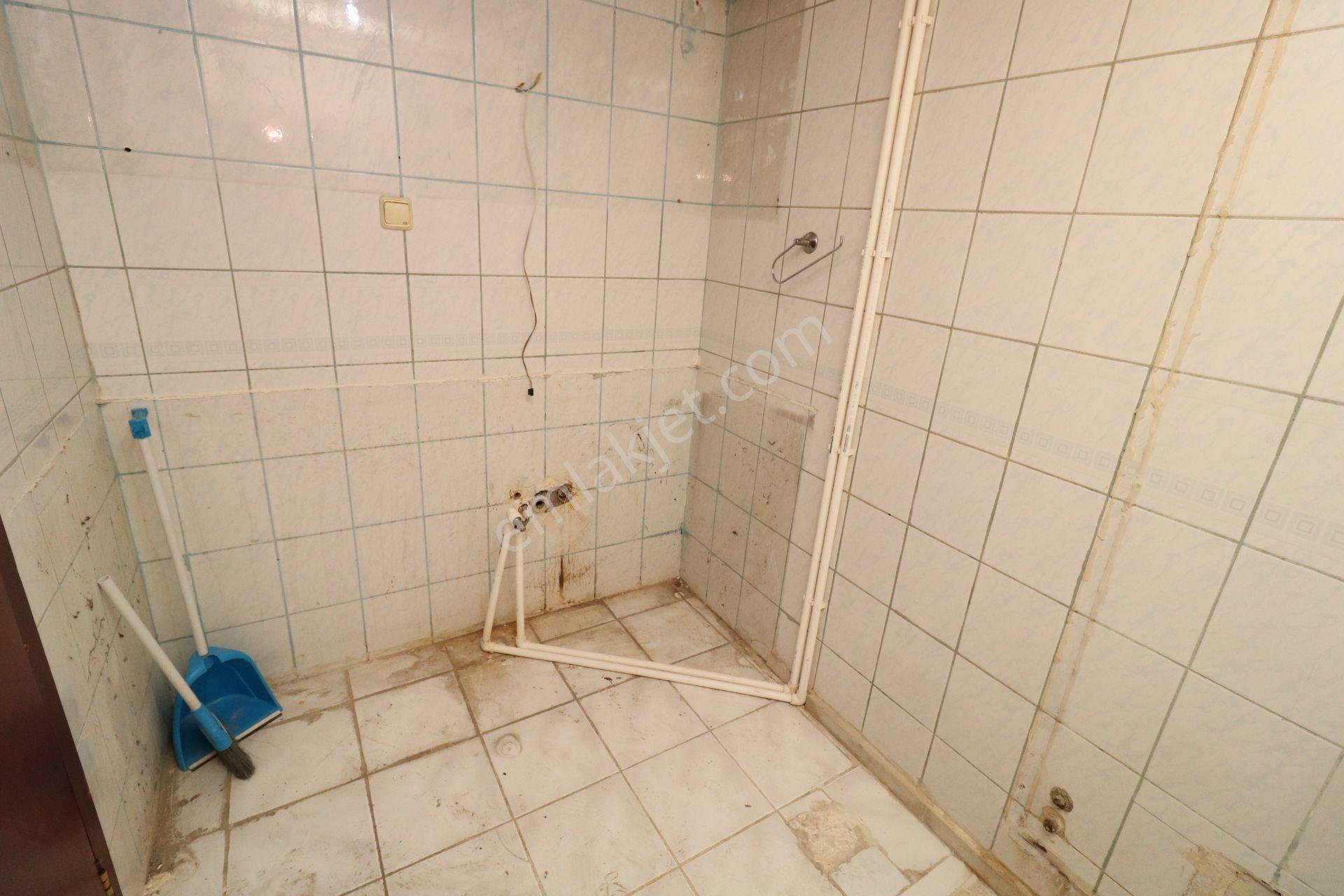 Emre Emlaktan Elvankent'te Gimsa Yanı Site İçi Arakatta 3+1 Kiralık Daire - Görsel 22