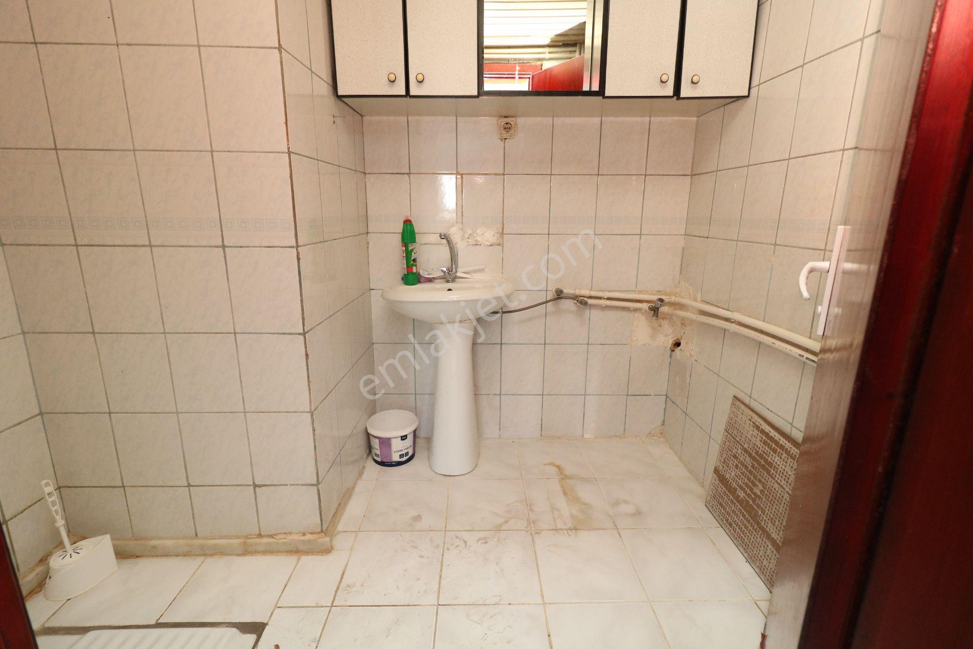 Emre Emlaktan Elvankent'te Gimsa Yanı Site İçi Arakatta 3+1 Kiralık Daire - Görsel 24