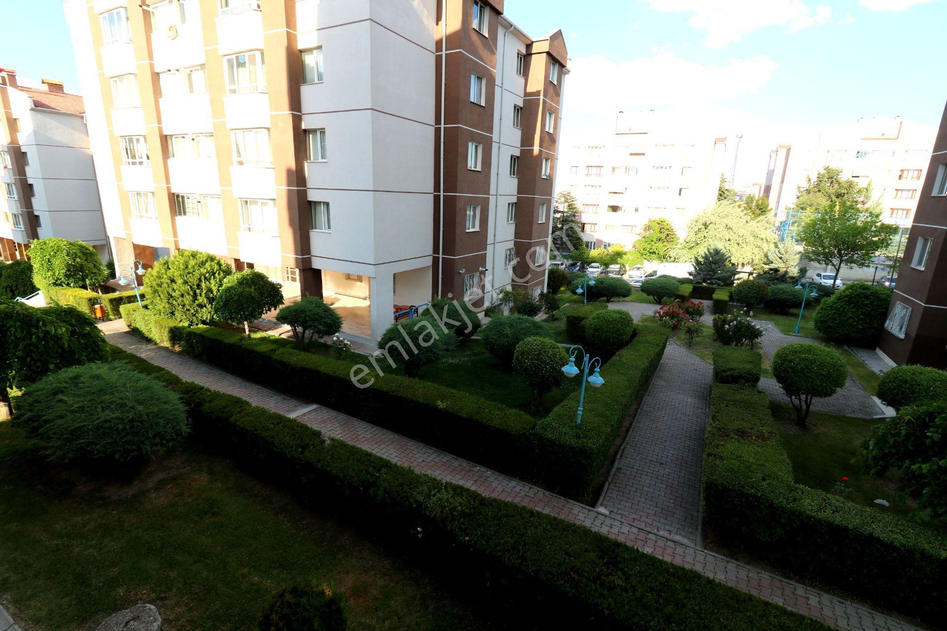 Emre Emlaktan Elvankent'te Gimsa Yanı Site İçi Arakatta 3+1 Kiralık Daire - Görsel 34