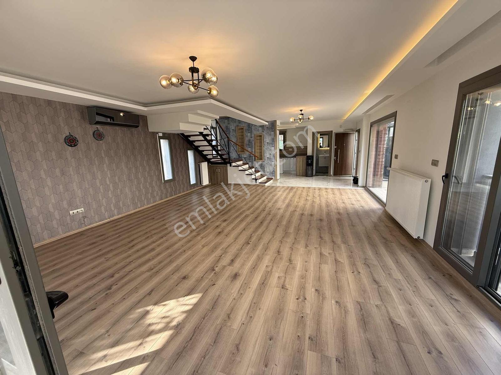 Kuşadası Karaova Avm'ye Yakın 75 M2 Tabanlı 3+1 Müstakil Villa - Görsel 14