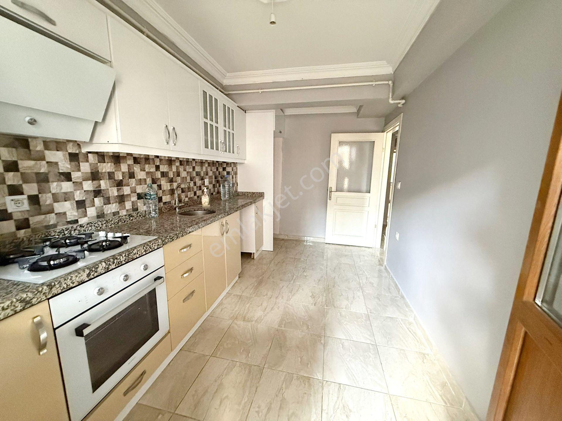 Alban'dan Metrobüse 8dk Kör Odasız Satılık Balkonlu 110m² 2+1 !! - Görsel 7
