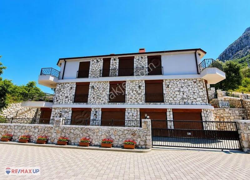 Karaburun Saip Deniz Manzaralı Satılık 2 Taş Villa (5+1 & 2+1 ) - Görsel 33