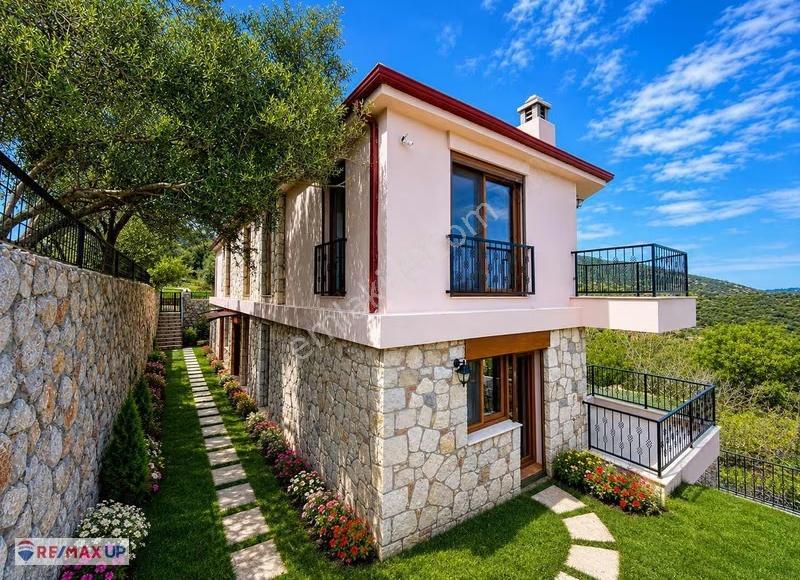 Karaburun Saip Deniz Manzaralı Satılık 2 Taş Villa (5+1 & 2+1 ) - Görsel 19