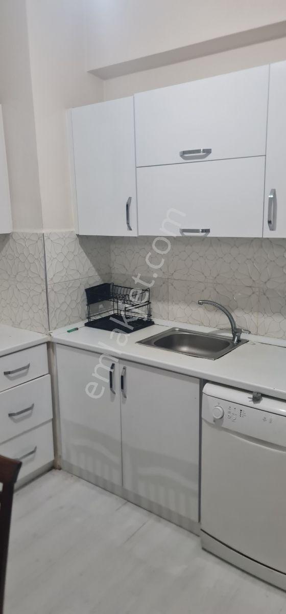 Metrobüse Yakın Site İçi Eşyalı 2+1 - Görsel 13