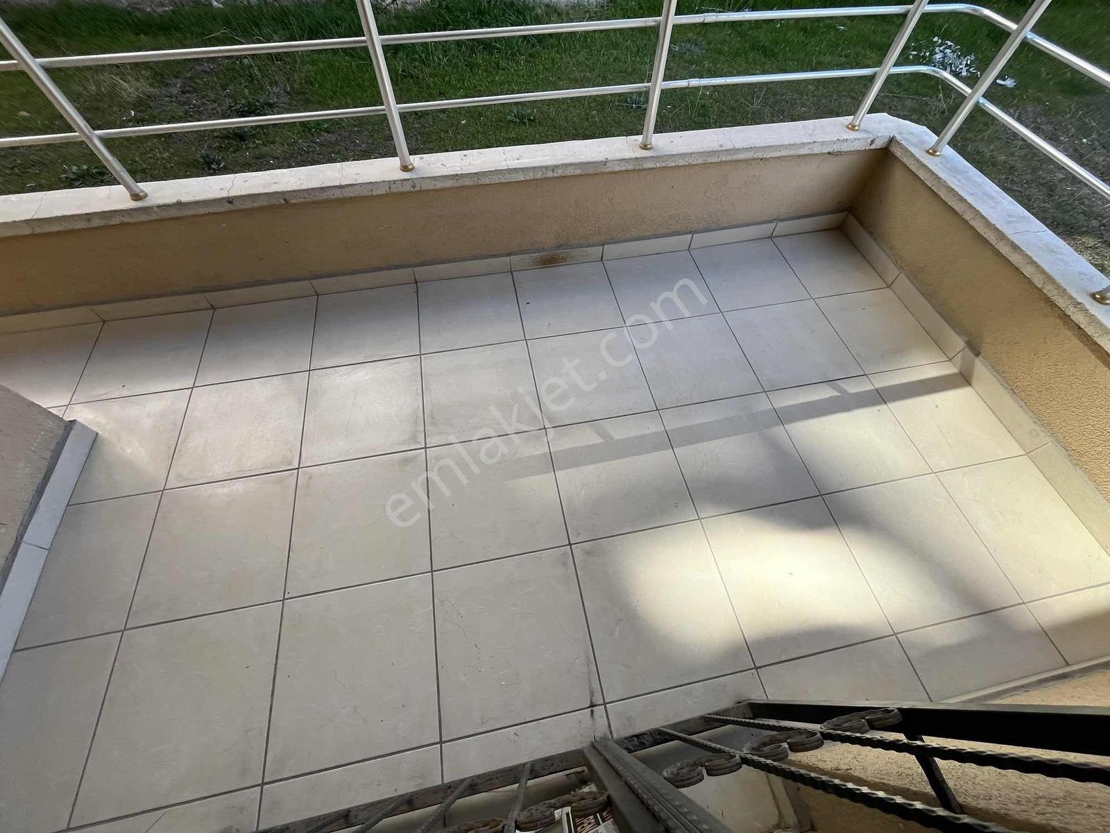Feridunçelik Mahallesinde 3+ 1 Yüksek Giriş Daire - Görsel 15