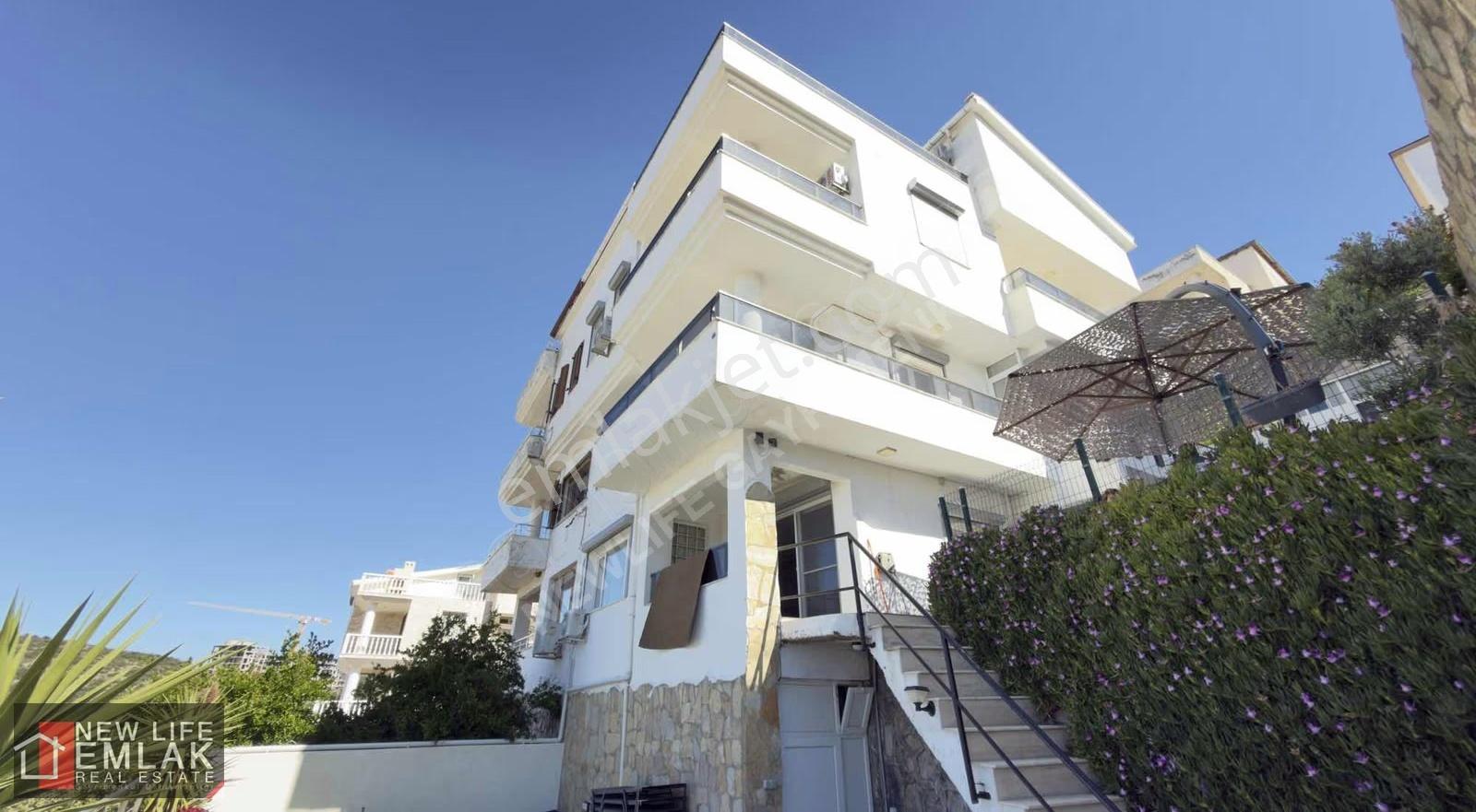 Kuşadası Deniz Manzaralı Satılık 6+2 Villa - Görsel 18