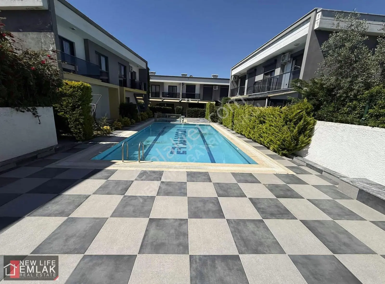 Kuşadası Güzelçamlıda Denize Yakın Satılık Villa - Görsel 3