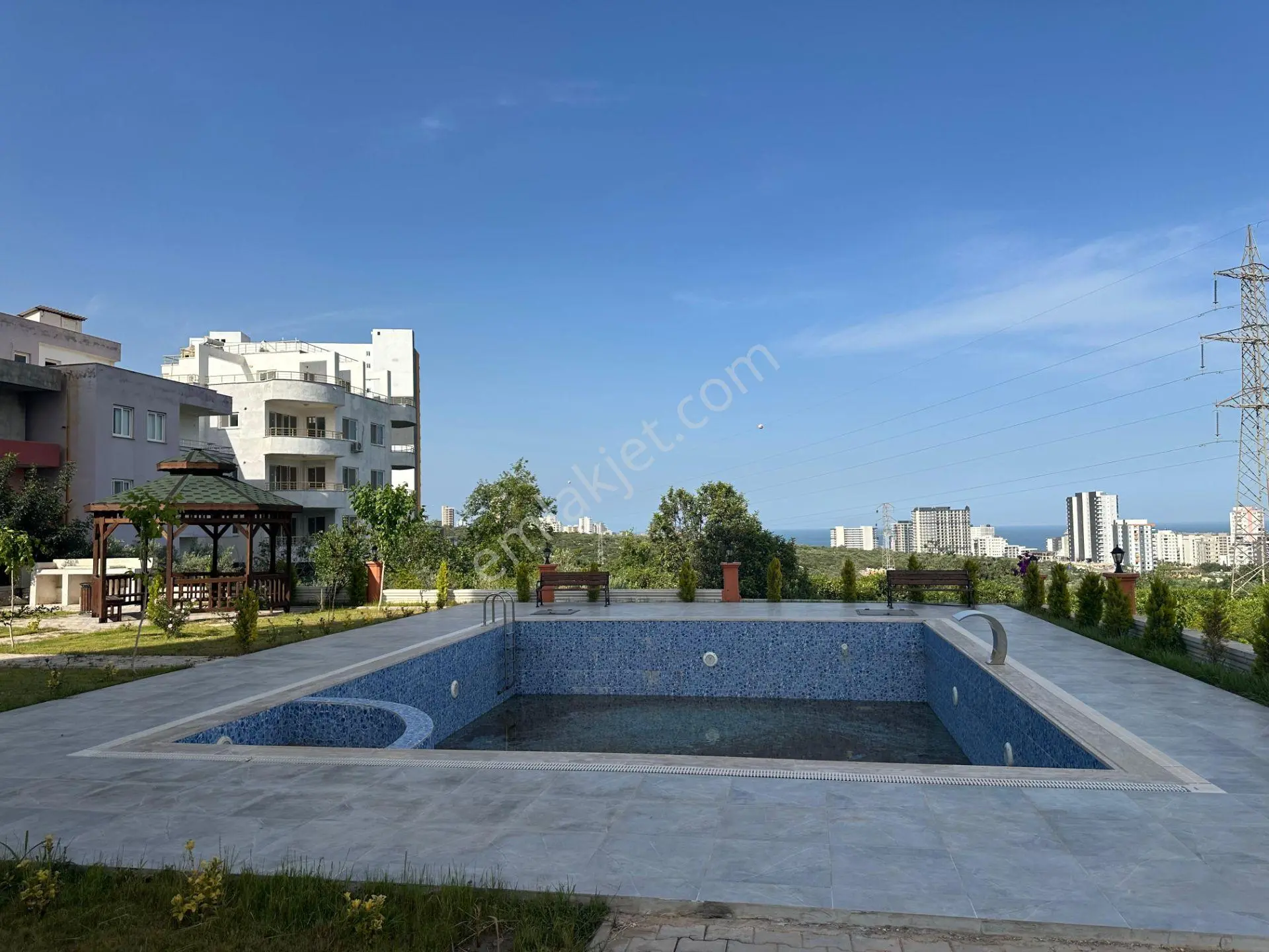 Ayaş'ta Havuzlu Site İçerisinde Satılık 2+1 Daire - Görsel 2