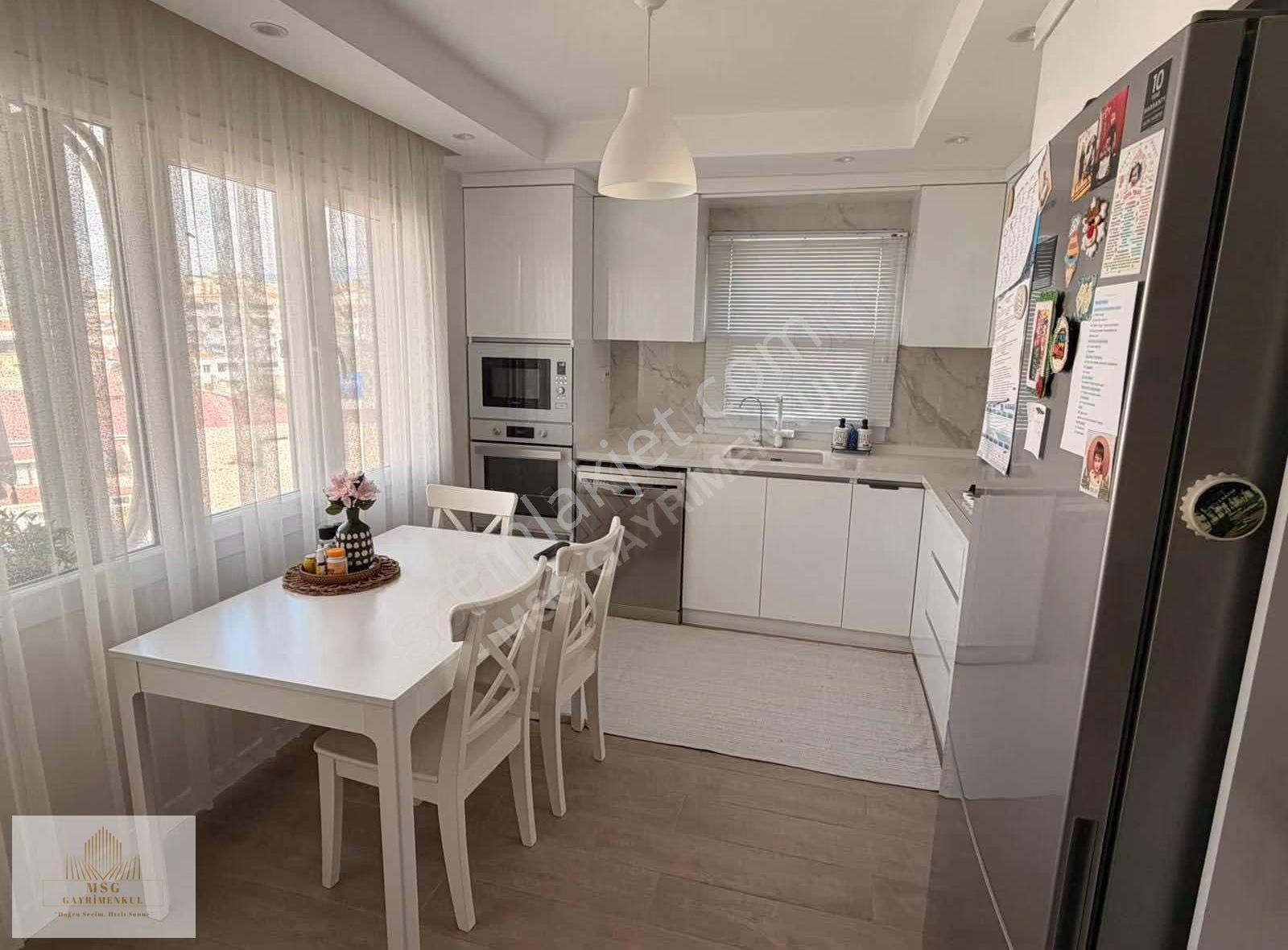 Msg'den Yenigünde Cadde Üzerinde Asansörlü-otoparklı Modern 3+1 - Görsel 10