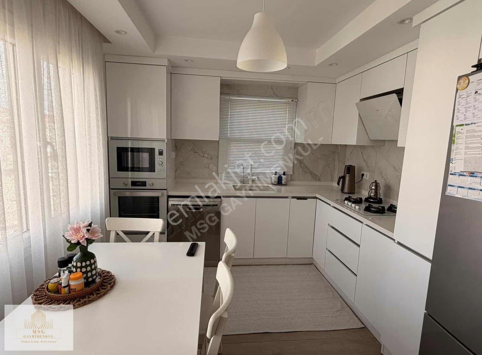 Msg'den Yenigünde Cadde Üzerinde Asansörlü-otoparklı Modern 3+1 - Görsel 32