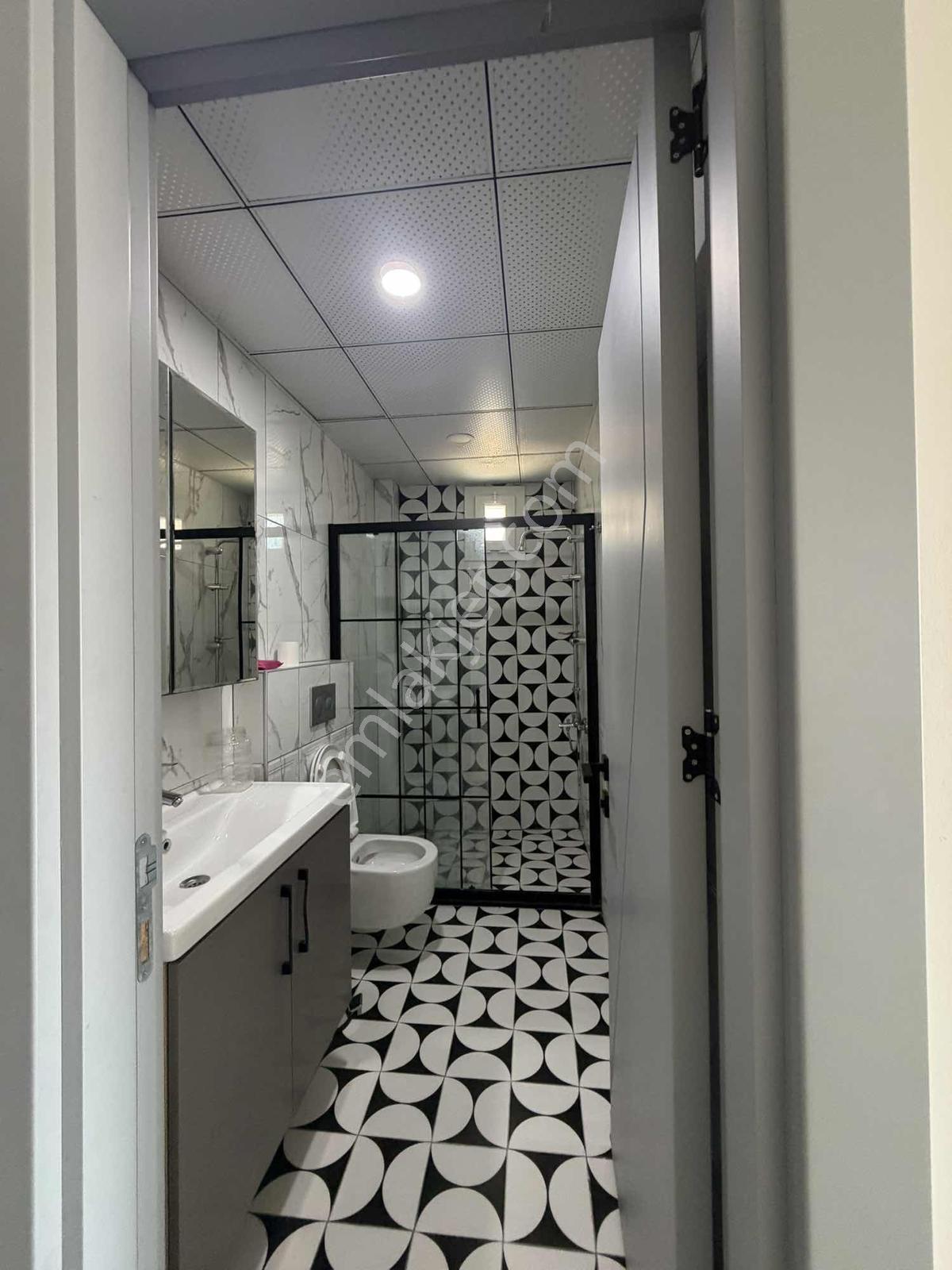 Erdemli Kocahasanlı Da Denize Sıfır Eşyalı Kiralık 1+1 - Görsel 5