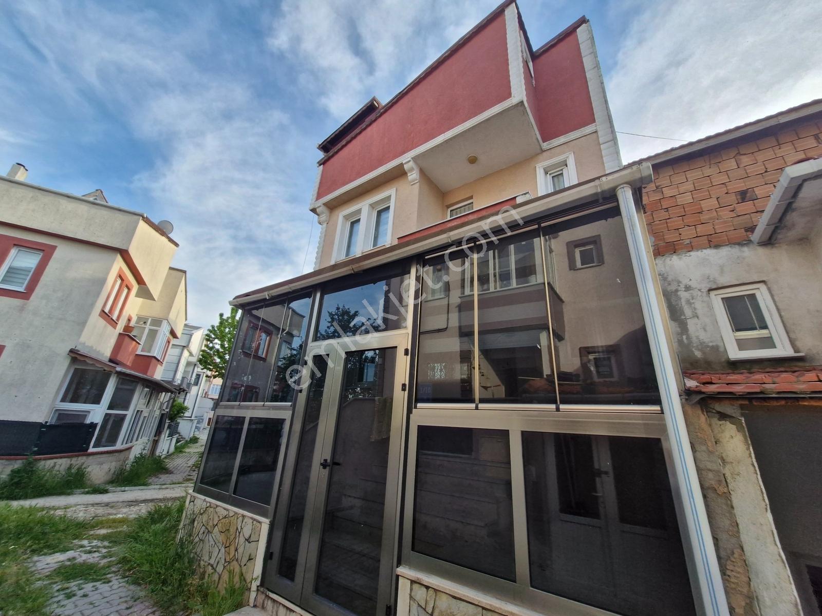 Zafer Mah.de Müstakil Yaşam Sunan 6+2 Satılık Villa - Görsel 26