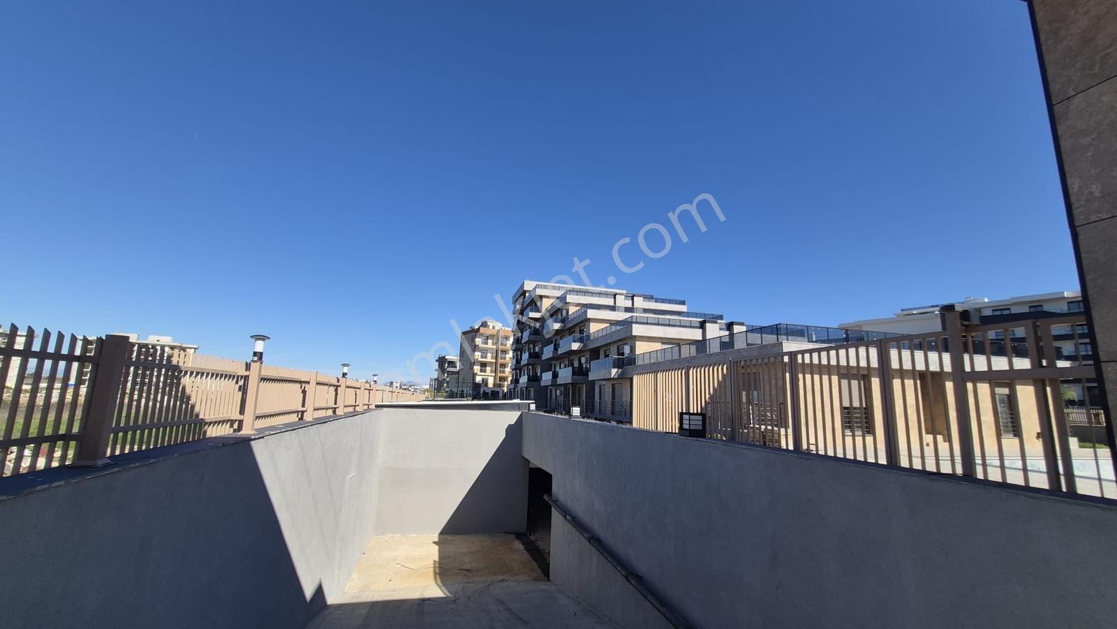 Altıntaş Gardenia Park'tamodern Sitede Kiralık 1+1 Daire - Görsel 28