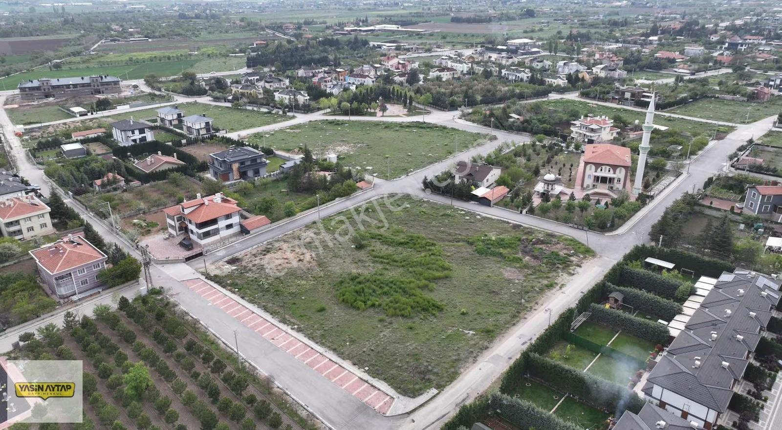 Hatıp Mahallesinde Harika Konumda Çift Cephe 1.203m² Köşe Parsel - Görsel 4