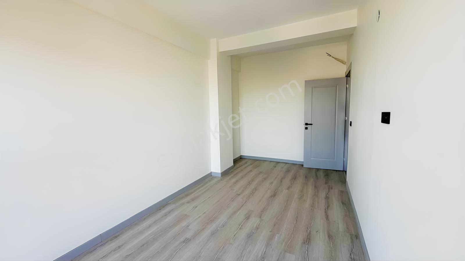Çiğli Anadolu Caddesi Yanı Havuzlu 2+1 Kiralık Daire - Görsel 3