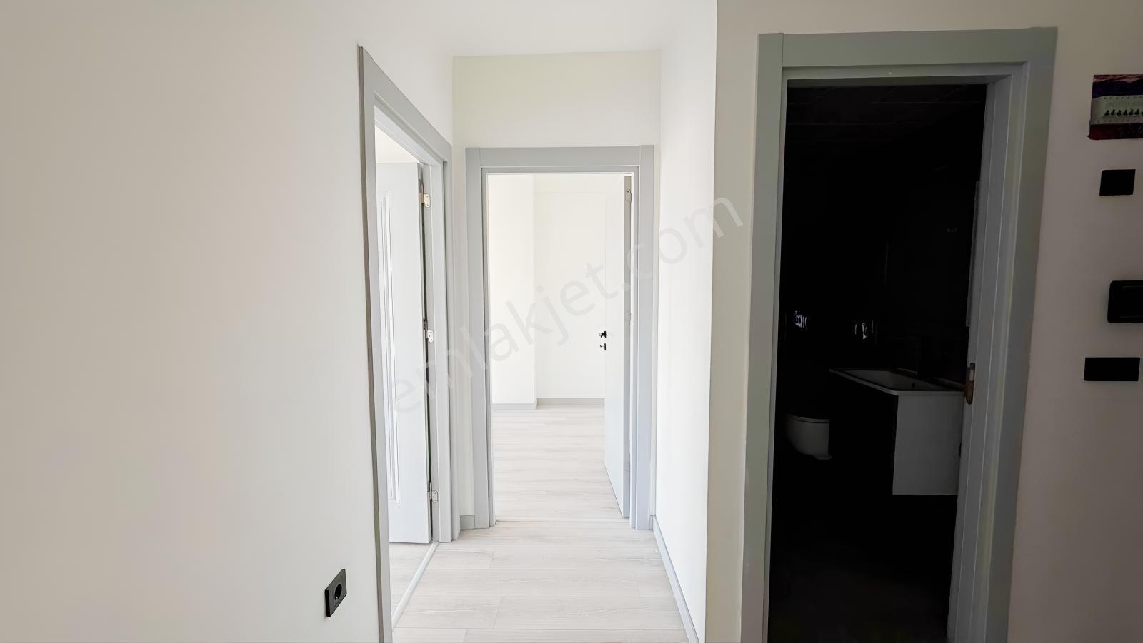 Çiğli Anadolu Caddesi Yanı Havuzlu 2+1 Kiralık Daire - Görsel 13