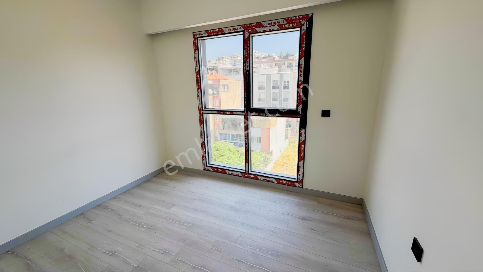 Çiğli Anadolu Caddesi Yanı Havuzlu 3+1 Kiralık Daire - Görsel 29