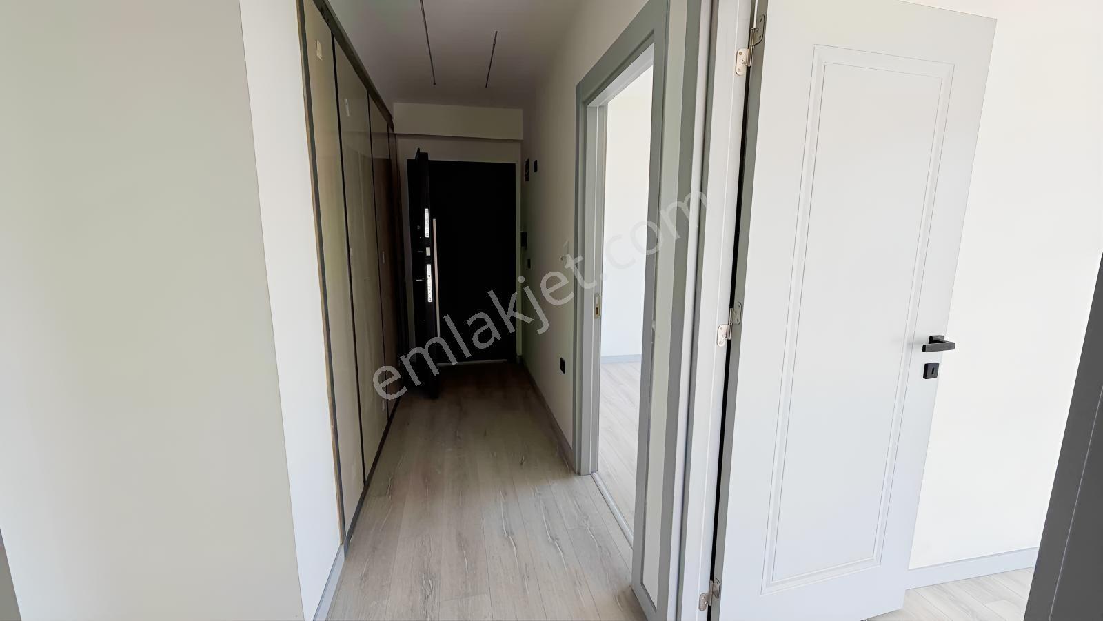 Çiğli Anadolu Caddesi Yanı Havuzlu 3+1 Kiralık Daire - Görsel 25