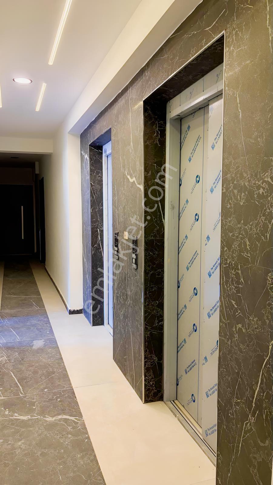 Çiğli Anadolu Caddesi Yanı Havuzlu 3+1 Kiralık Daire - Görsel 21