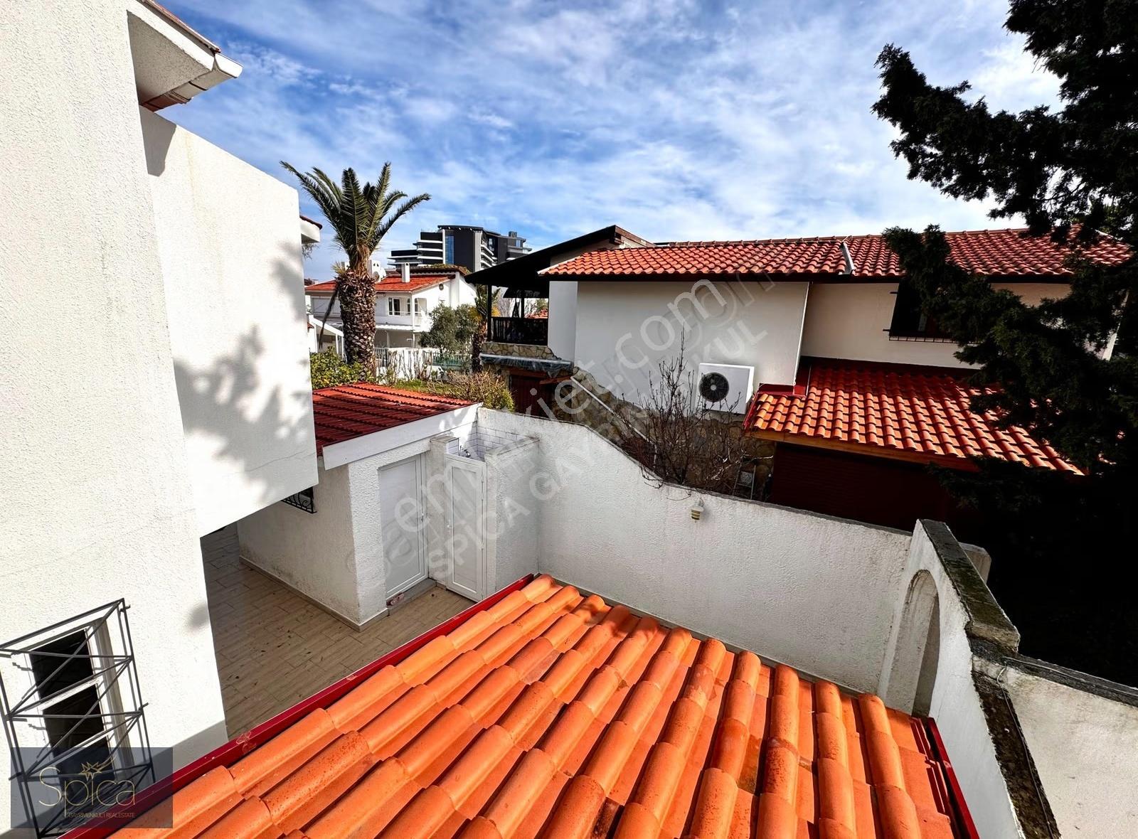 Çeşme Ilıca Swissotel Arkası Satılık 3+1 Villa - Görsel 34
