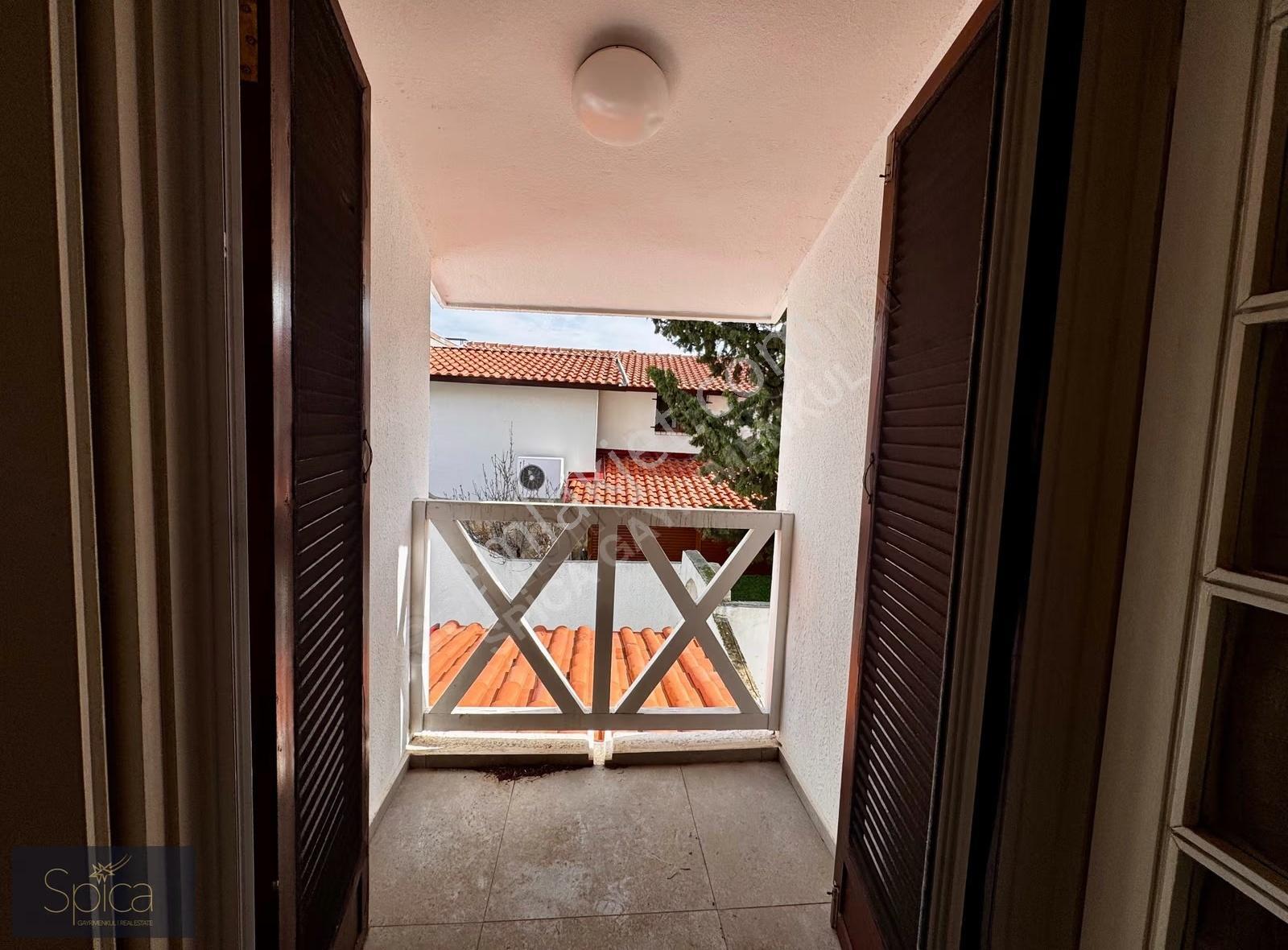 Çeşme Ilıca Swissotel Arkası Satılık 3+1 Villa - Görsel 13